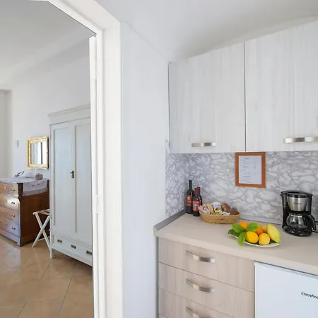 Giovanni's House Pensjonat 4*