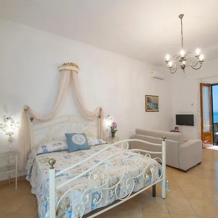 Giovanni's House بوسيتانو