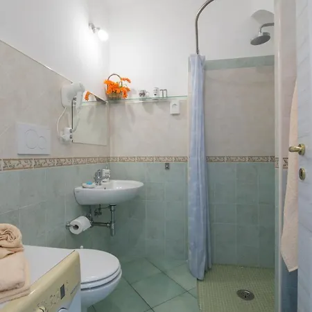 Giovanni's House 2*